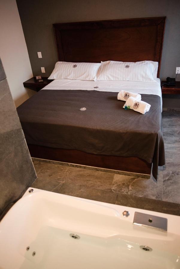 ואלה דה בראבו Hotel Rm Avandaro מראה חיצוני תמונה